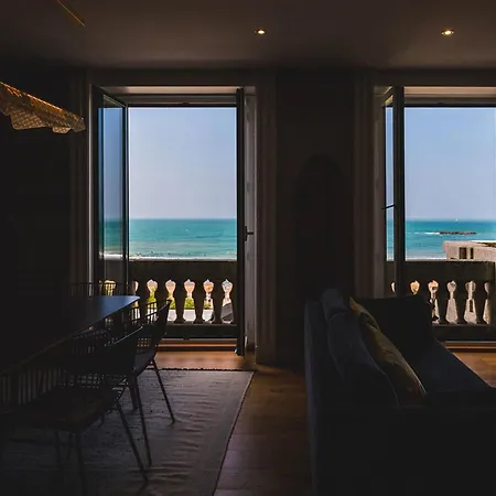Horizon Keyweek Beachfront Duplex With Parking In Center *