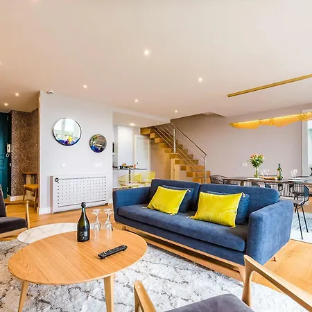 Horizon Keyweek Beachfront Duplex With Parking In Center Biarritz